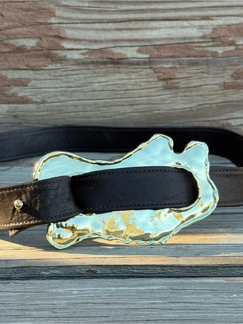 1980s Adjustable Brown Leather Belt with Organic Gold Tone Buckle